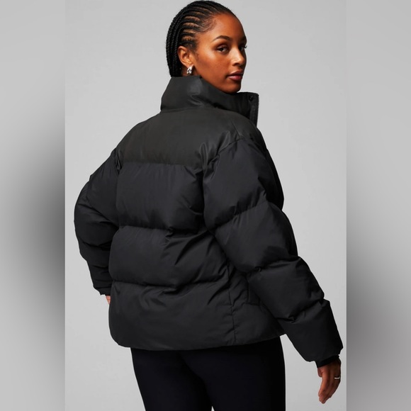 Fabletics Essential Puffer - Picture 3 of 5